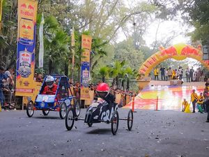 Ada Balapan Unik di Bandung: Pakai Peti Sabun! Ada Balapan Unik di Bandung: Pakai Peti Sabun!