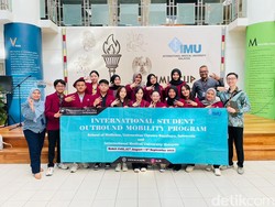 16 Mahasiswa FK Ciputra Surabaya Kuliah di Malaysia Selama 2 Pekan