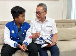 Viral Bocah SMP Hobi Desain Sepatu, Zulhas Borong 100 Pasang Bertema PAN