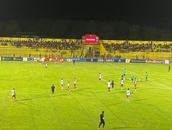 2.408 Penonton Saksikan Kemenangan PSM Atas Persis di Stadion BJ Habibie
