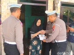 Polisi Santuni 4 Korban Laka Truk Tangki Tabrak Penonton Karnaval Pacet