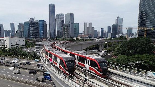 Presiden Jokowi meresmikan LRT Jabodebek Cibubur Line dan Bekasi Line. Dia berharap LRT Jabodebek bisa mengurangi kemacetan dan polusi udara di wilayah sekitar. (dok KAI)