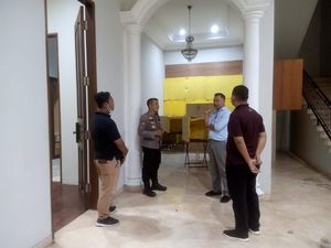 Misteri Sindikat Penipu Usai Bikin Markas di Rumah Dino Patti Misteri Sindikat Penipu Usai Bikin Markas di Rumah Dino Patti