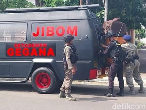 Terungkap! Ternyata Ini Isi Paket Misterius di Pinggir Jalan Bengkulu Terungkap! Ternyata Ini Isi Paket Misterius di Pinggir Jalan Bengkulu