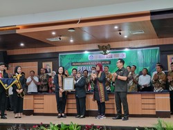 Unesa Cetak Rekor MURI Kolaborasi dengan Bumdes & Bumdesma Terbanyak