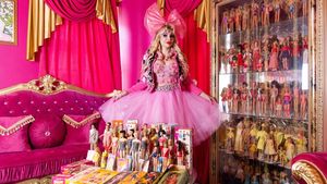 Wanita Rusia Ini Terobsesi Jadi Barbie, Punya 12 Ribu Koleksi