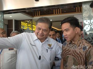 Respons Airlangga soal Isu Gibran Bakal Gabung ke Golkar: Ada Komunikasi Respons Airlangga soal Isu Gibran Bakal Gabung ke Golkar: Ada Komunikasi
