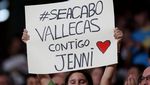 Foto Aksi Suporter: Jenni Dibela, Rubiales Dicerca