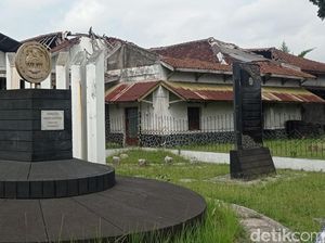 Duh! Bangunan Sejarah Koperasi di Tasikmalaya Ambruk