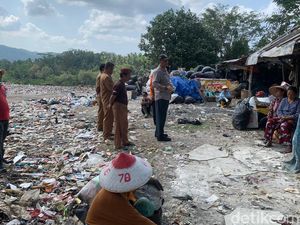 BPBD Pangandaran Larang Pemulung Merokok di TPA Purbahayu BPBD Pangandaran Larang Pemulung Merokok di TPA Purbahayu