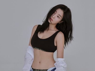 8 Potret Seksi Kwon Eunbi Model Calvin Klein, Susul Jennie BLACKPINK