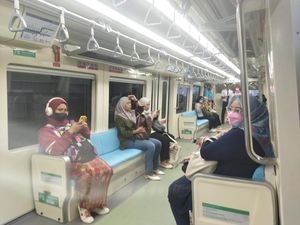 Kata Penumpang soal Gerbong Khusus Wanita di LRT: Bagus Bisa Cegah Pelecehan