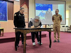 110 Ekor Hiu Paus di Sumbawa Terancam Punah 110 Ekor Hiu Paus di Sumbawa Terancam Punah