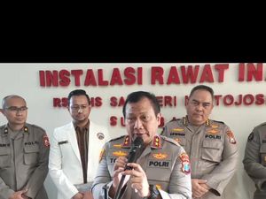 Hari Ini Cyntya yang Viral karena Merangkak Jualan Peyek Dioperasi