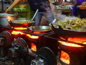 Dulu Area Hiburan Malam, Mangga Besar Kini Jadi Tempat Kulineran Dulu Area Hiburan Malam, Mangga Besar Kini Jadi Tempat Kulineran