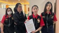 Momen Anak Alvin Lim Beri Undangan Debat ke Kapolri