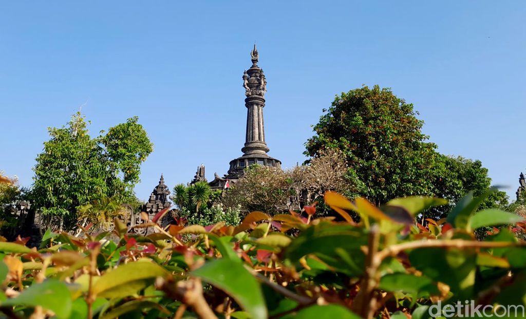 Beginilah suasana pagi dengan langit biru dan udara segar yang berhasil diabadikan detikHealth di Monumen Bajra Sandhi (Monumen Perjuangan Rakyat Bali), Denpasar, Bali.