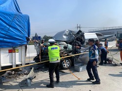 Rombongan Hiace yang Kecelakaan di Tol Pandaan Hendak ke Masjid Tiban Malang