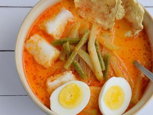 Resep Lontong Sayur Sederhana yang Berbumbu Gurih Pedas Resep Lontong Sayur Sederhana yang Berbumbu Gurih Pedas