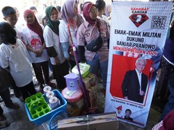Sahabat Ganjar Gelar Bazar Sembako Murah dan Seminar Budaya di Makassar