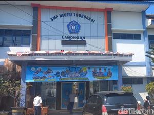 SMPN 1 Sukodadi Lamongan Minta Maaf Buntut 11 Siswi Berhijab Di-petal Guru