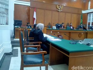 Eks Kasatpol PP Makassar Iman Hud Dituntut 5 Tahun Bui-Denda Rp 300 Juta