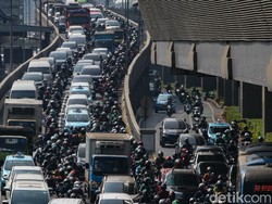 Macet di Kawasan Pancoran Terparah Saat Pengalihan Arus, Ini Sebabnya