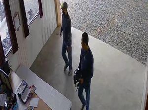 2 Pencuri Terekam CCTV Kuras Duit Meja Kasir Toko di Trucuk Klaten