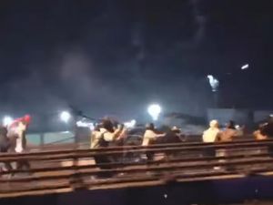 Mencekam! Viral Video Tawuran Bersenjata Tajam di Semarang Mencekam! Viral Video Tawuran Bersenjata Tajam di Semarang