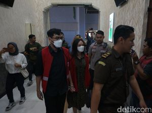 Vonis Berbeda Tiga Terdakwa Kebaya Merah dan Threesome Vonis Berbeda Tiga Terdakwa Kebaya Merah dan Threesome