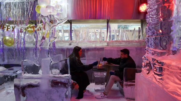 Brrr... Merasakan Sensasi Dingin Kafe Es di Dubai