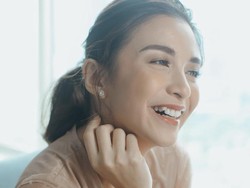 Gaya Chelsea Olivia Pamer Gigi Baru Tanpa Gingsul, Begini Penampilannya Kini