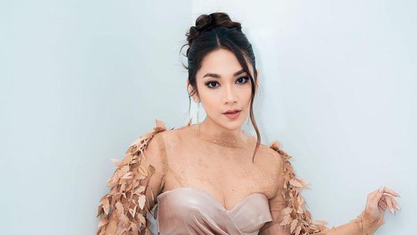 5 Potret Dinda Kirana yang Belum Prioritaskan Menikah