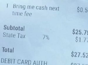 Pelanggan Ini Kesal, Bayar Non-Tunai Restoran Kenai Biaya Tambahan