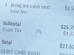 Pelanggan Ini Kesal, Bayar Non-Tunai Restoran Kenai Biaya Tambahan