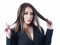 Mengenal Feline Xiao, Bawa Musik Mandarin Dikenal di Tanah Air