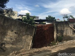 Warga Jermal 3 Medan Ngeluh Proyek Drainase Bikin Bangunan Rubuh