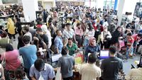 Hari Kedua Cuci Gudang, Toko Gunung Agung Masih Diserbu Warga