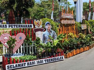 Keren! Karangan Bunga Hari Jadi Trenggalek Kini Berupa Bibit Tanaman