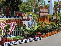 Keren! Karangan Bunga Hari Jadi Trenggalek Kini Berupa Bibit Tanaman