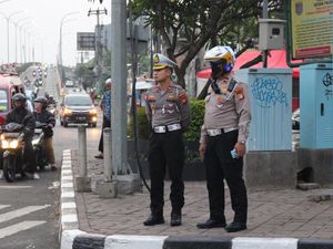 Kasat Lantas Polres Depok Baru Siap Bereskan Pemotor Lawan Arah di Margonda Kasat Lantas Polres Depok Baru Siap Bereskan Pemotor Lawan Arah di Margonda