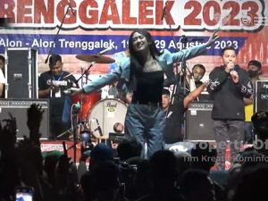 Kejengkelan Happy Asmara gegara Konsernya di Trenggalek Diwarnai Kericuhan Kejengkelan Happy Asmara gegara Konsernya di Trenggalek Diwarnai Kericuhan
