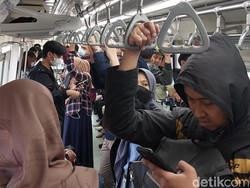 AC Dalam Kereta LRT Jabodebek Sempat Mati, INKA: Listriknya Drop