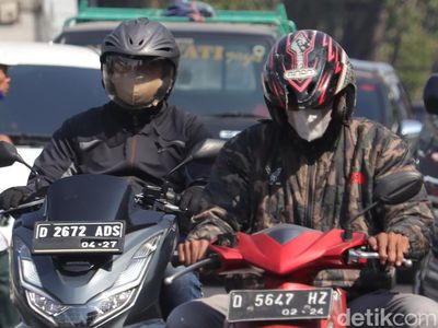 Cara Warga Bandung Jaga Kesehatan dari Polusi Udara