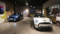 Potret Diler Mewah MINI Eurokars Studio di PIK 2