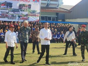 Jokowi Puji SMK Gratis Rintisan Ganjar: Bisa Diperluas ke Provinsi Lain Jokowi Puji SMK Gratis Rintisan Ganjar: Bisa Diperluas ke Provinsi Lain