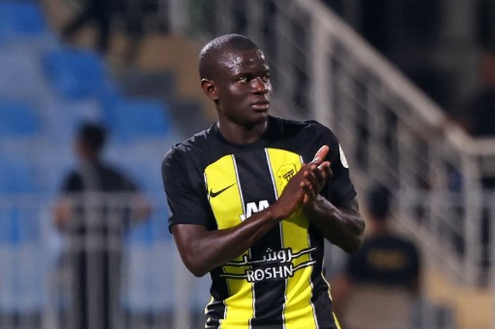 Ittihads French midfielder #07 NGolo Kante leaves the pitch after being substituted during the Saudi Pro League football match between Al-Ittihad and Al-Riyadh at the Prince Faisal Bin Fahd stadium in Riyadh on August 24, 2023. (Photo by Fayez NURELDINE / AFP)