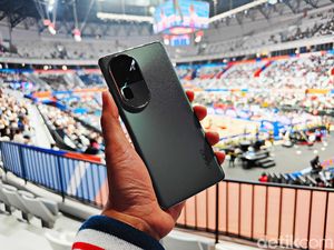 Serunya Abadikan FIBA World Cup 2023 Pakai Kamera Zoom Reno 10 Pro Plus Serunya Abadikan FIBA World Cup 2023 Pakai Kamera Zoom Reno 10 Pro Plus