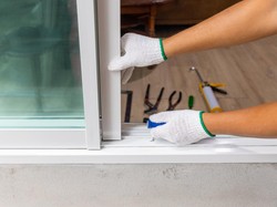 Pintu Geser Harus Punya Jalur Lintasan Atas-Bawah, Ini Alasannya