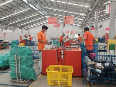 Potret Gudang Ekspor Shopee Khusus Produk UMKM